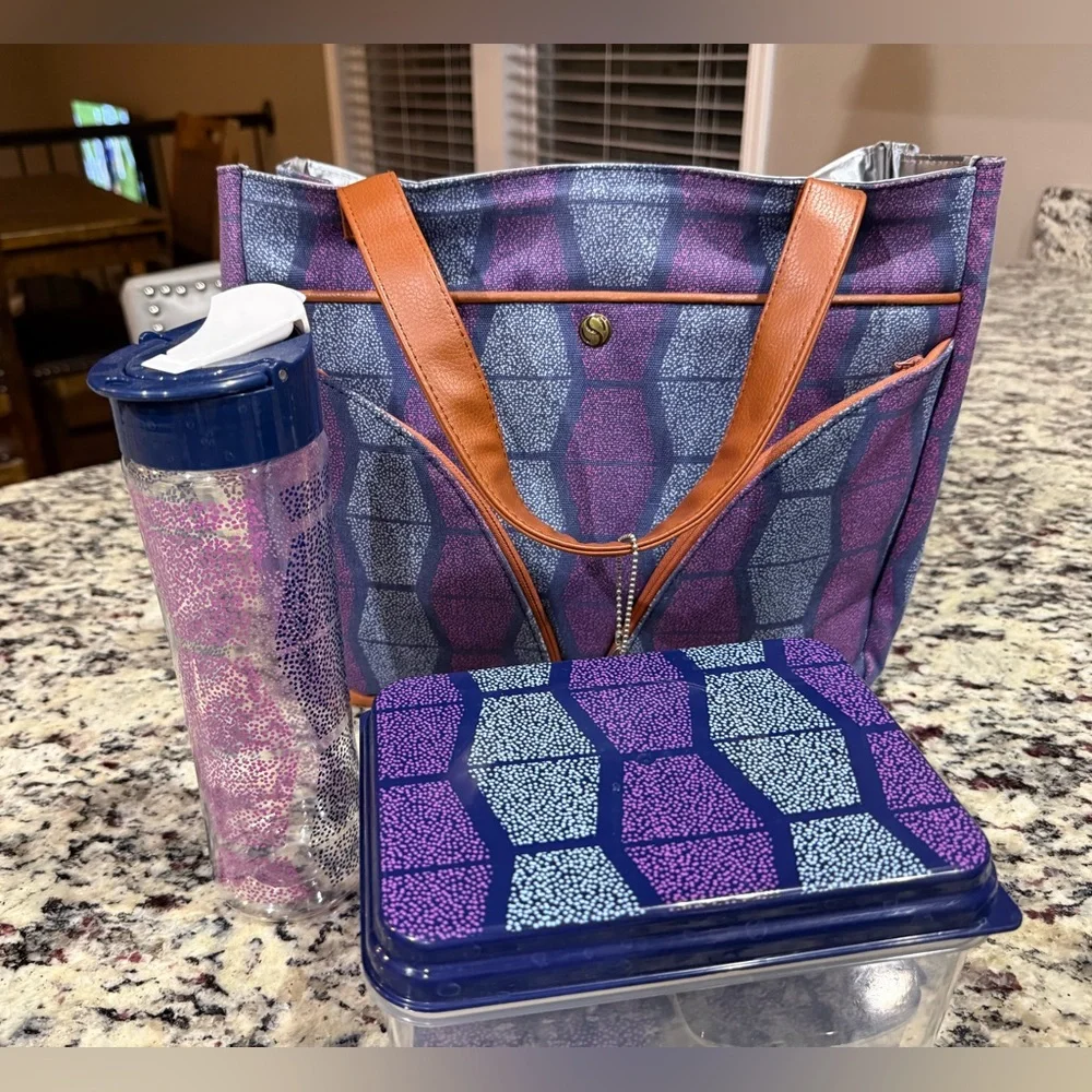 Insulated Tote with Matching Containers